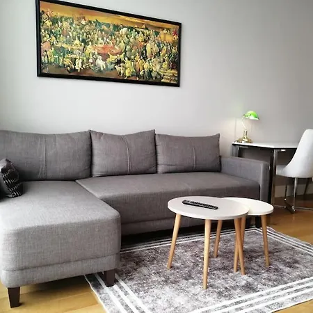 Metropol Towers Lovely Studio Apartment